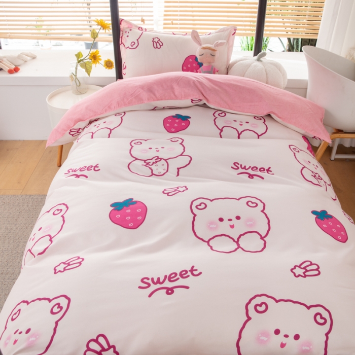 91家纺网 家纺一手货源 找家纺 乐居坊 2023新款芦荟棉花型宿舍图（3月新花型） 草莓熊仔