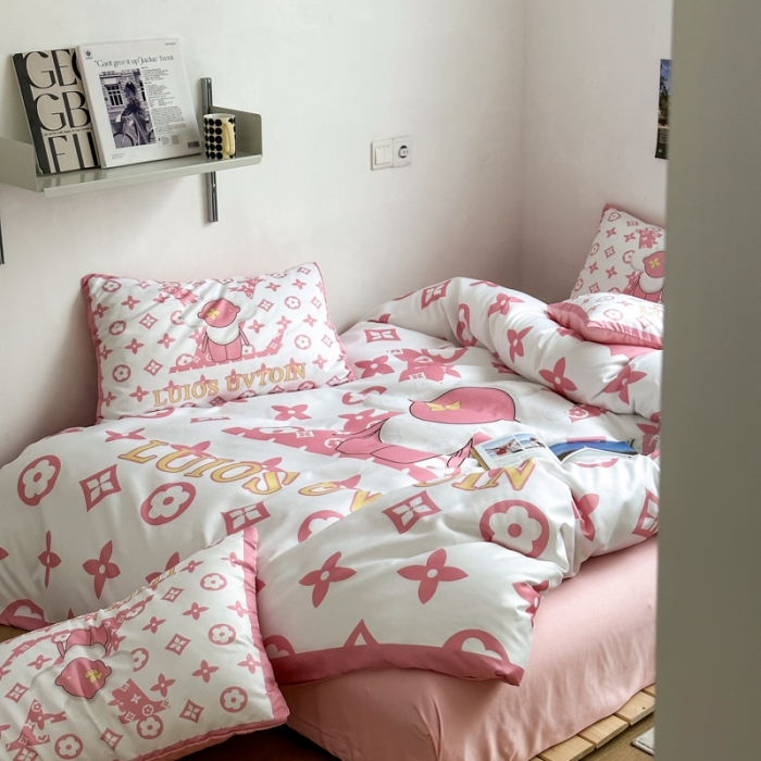 91家纺网 家纺一手货源 找家纺 摩卡 2024新款博主风水洗真丝四件套 太阳花粉