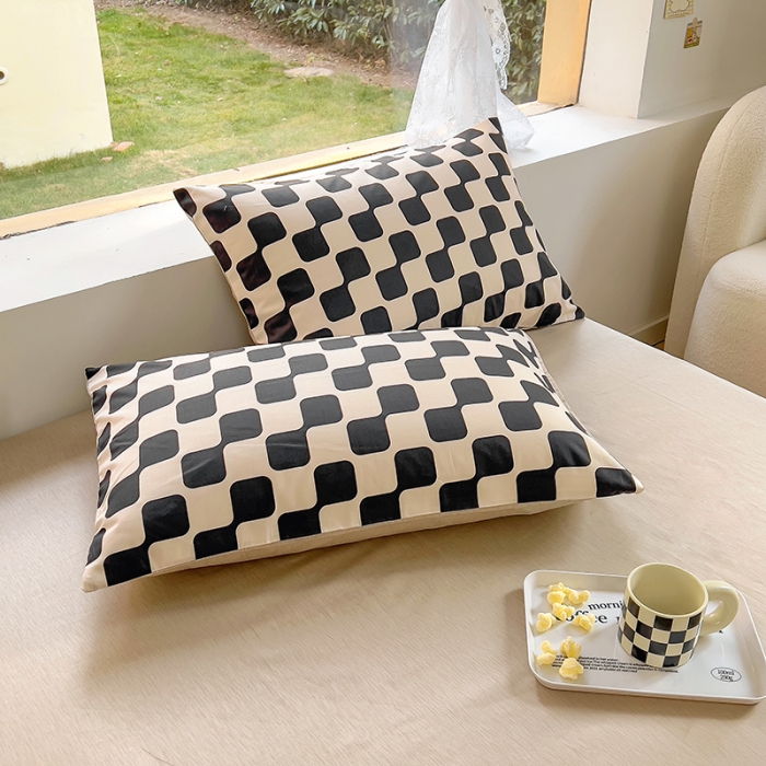 91家纺网 家纺一手货源 找家纺 田野 2023新款13372全棉四件套 黑米格