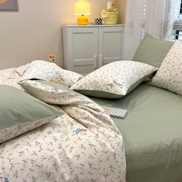 91家纺网 家纺一手货源 找家纺 晨希2023年新款全棉花卉印花简约款多规格四件套 彼得兔