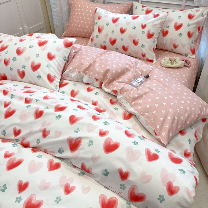 91家纺网 家纺一手货源 找家纺 晨希2023年新款全棉花卉印花简约款多规格四件套 梦幻爱心