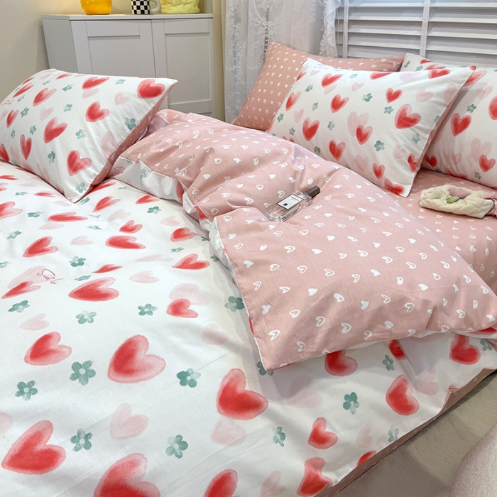 91家纺网 家纺一手货源 找家纺 晨希2023年新款全棉花卉印花简约款多规格四件套 梦幻爱心