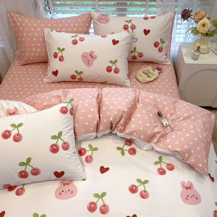 91家纺网 家纺一手货源 找家纺 晨希2023年新款全棉花卉印花简约款多规格四件套 樱桃兔