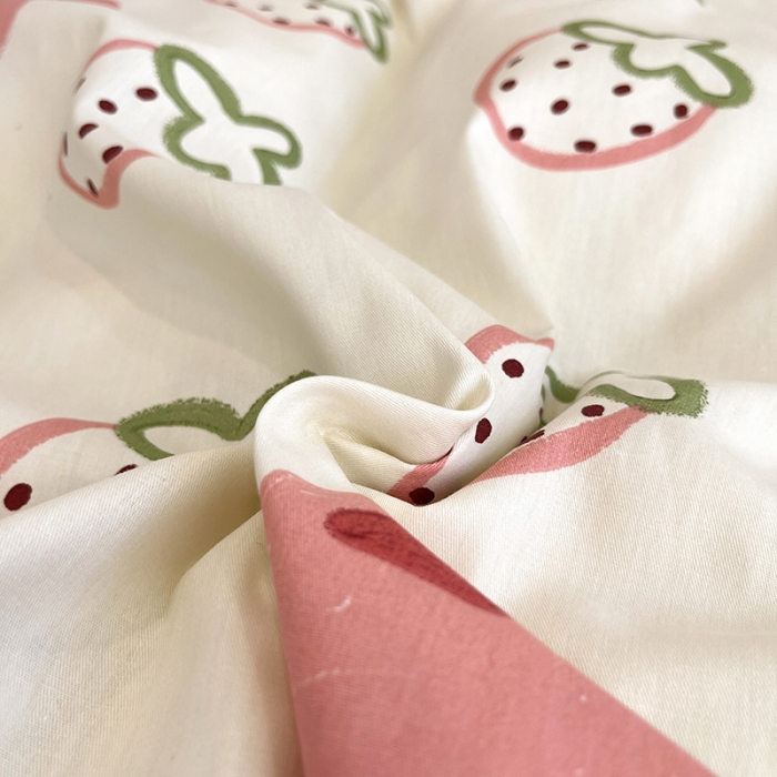 91家纺网 家纺一手货源 找家纺 晨希2023年新款全棉卡通印花简约款多规格四件套  草莓熊