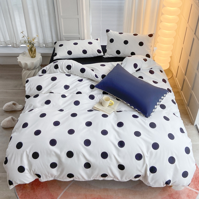 91家纺网 家纺一手货源 找家纺 家贝爱 2023新款亲肤裸睡水洗棉四件套 波点黑