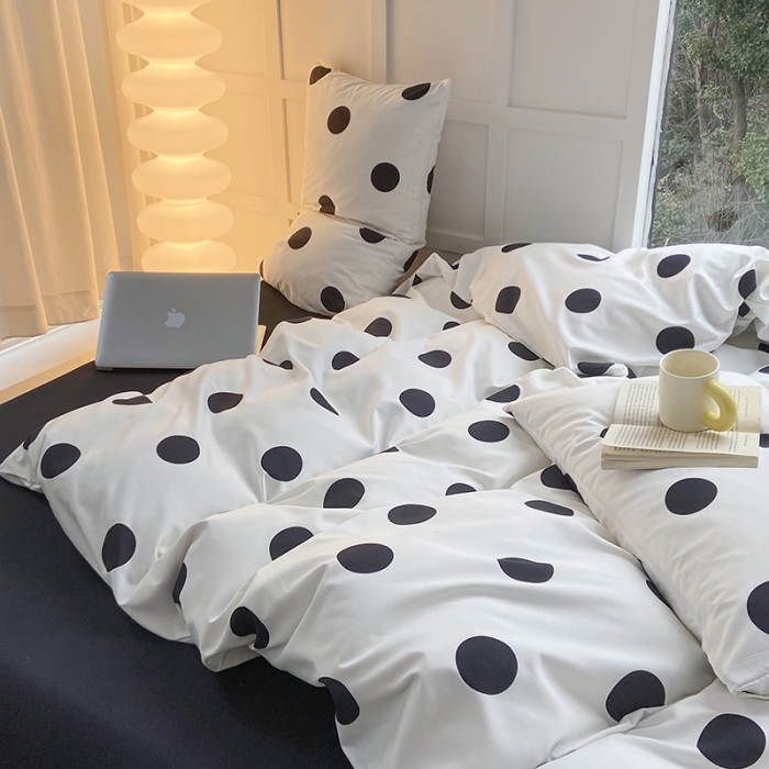91家纺网 家纺一手货源 找家纺 家贝爱 2023新款亲肤裸睡水洗棉四件套 波点黑
