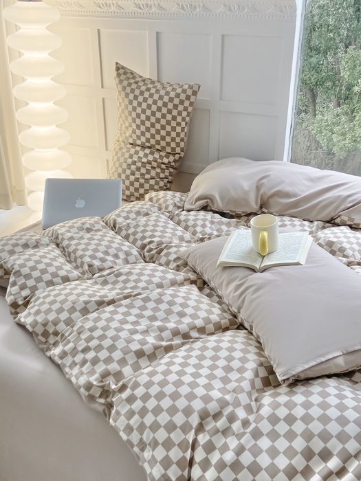 91家纺网 家纺一手货源 找家纺 家贝爱 2023新款亲肤裸睡水洗棉四件套 复古卡格