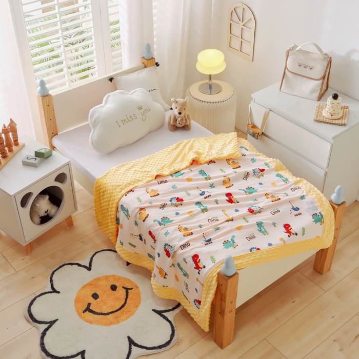 91家纺网 家纺一手货源 找家纺 2023新款针织棉豆豆绒盖毯 夏被 幼儿园 儿童被子 萌趣恐龙