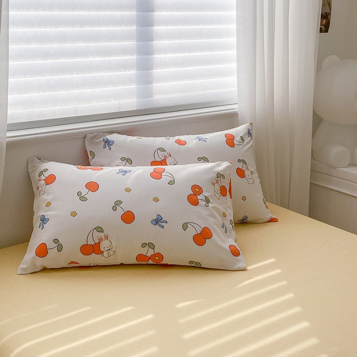 91家纺网 家纺一手货源 找家纺 木堇家居 2023新款13372全棉印花四件套 樱桃小兔