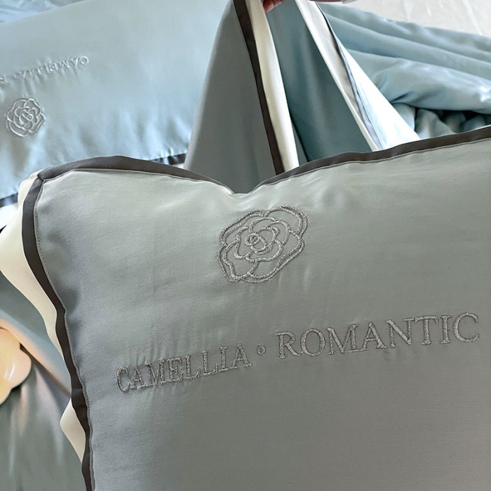 91家纺网 家纺一手货源 找家纺 汇庭 2023新款大豆蛋白纤维山茶花夏被 青春蓝