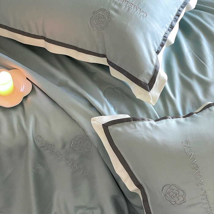 91家纺网 家纺一手货源 找家纺 汇庭 2023新款大豆蛋白纤维山茶花夏被 青春蓝