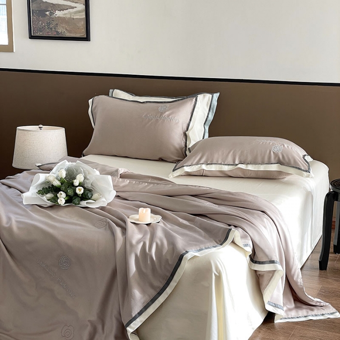 91家纺网 家纺一手货源 找家纺 汇庭 2023新款大豆蛋白纤维山茶花夏被 香槟金