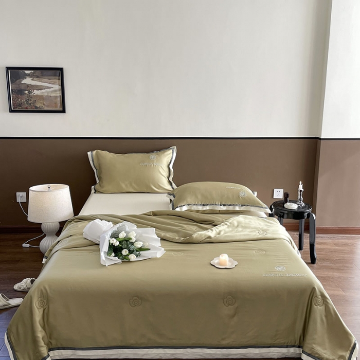 91家纺网 家纺一手货源 找家纺 汇庭 2023新款大豆蛋白纤维山茶花夏被 亚麻青