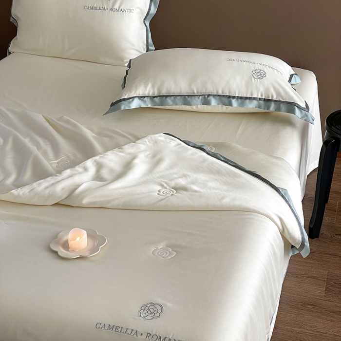 91家纺网 家纺一手货源 找家纺 汇庭 2023新款大豆蛋白纤维山茶花夏被 珍珠白