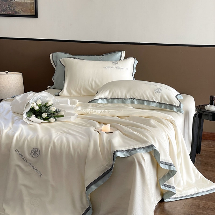 91家纺网 家纺一手货源 找家纺 汇庭 2023新款大豆蛋白纤维山茶花夏被 珍珠白