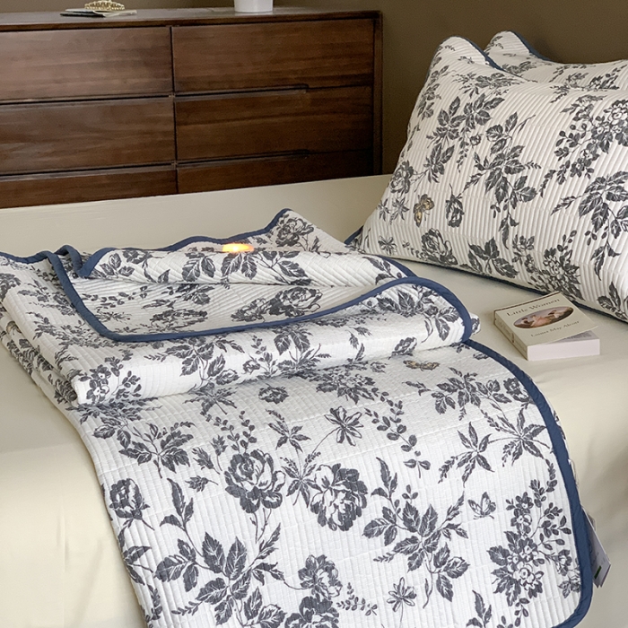 91家纺网 家纺一手货源 找家纺 汇庭 2023新款大鹅水洗棉床盖三件套 古驰庄园