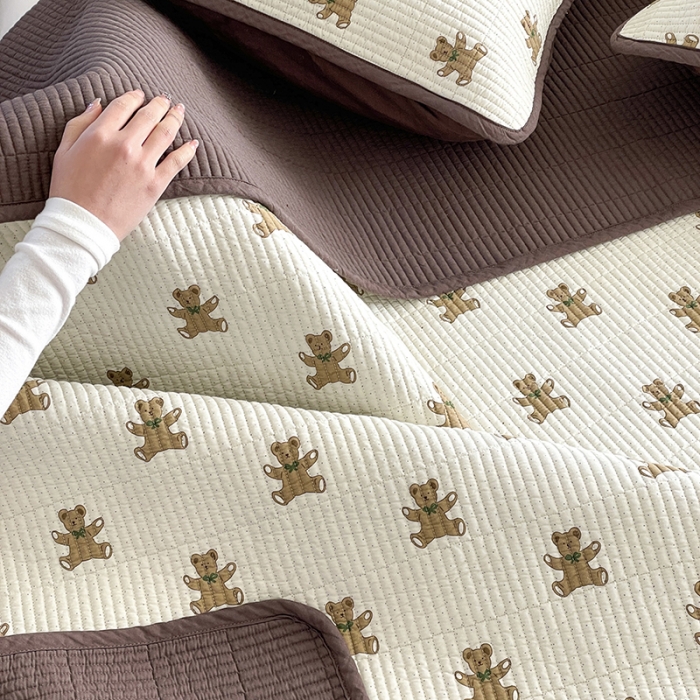 91家纺网 家纺一手货源 找家纺 汇庭 2023新款大鹅水洗棉床盖三件套 奶酪庄园