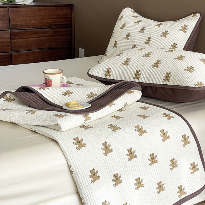 91家纺网 家纺一手货源 找家纺 汇庭 2023新款大鹅水洗棉床盖三件套 奶酪庄园