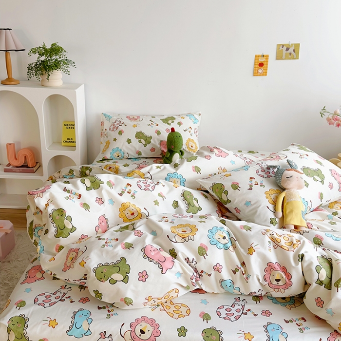 91家纺网 家纺一手货源 找家纺 怡家居 2023春夏新款全棉卡通系列四件套 森林狂欢