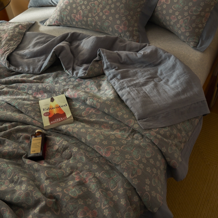 91家纺网 家纺一手货源 找家纺 吾秀 2023新款复古风A类全棉双层纱棉花夏被 蝶恋