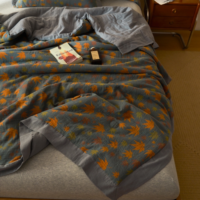 91家纺网 家纺一手货源 找家纺 吾秀 2023新款复古风A类全棉双层纱棉花夏被 枫叶