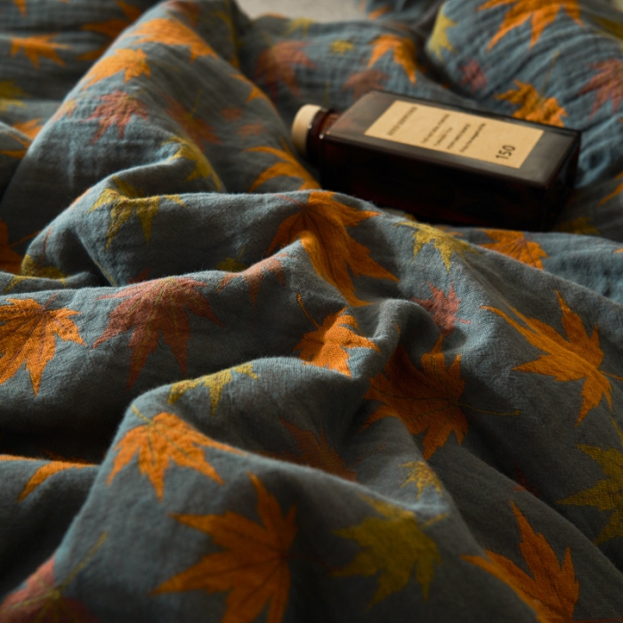 91家纺网 家纺一手货源 找家纺 吾秀 2023新款复古风A类全棉双层纱棉花夏被 枫叶