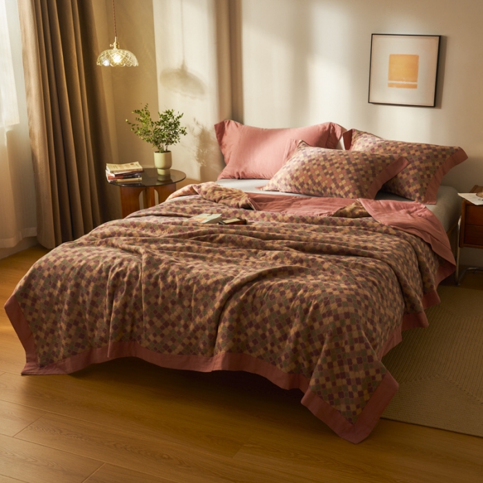 91家纺网 家纺一手货源 找家纺 吾秀 2023新款复古风A类全棉双层纱棉花夏被 幸运草