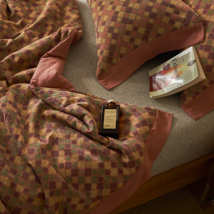 91家纺网 家纺一手货源 找家纺 吾秀 2023新款复古风A类全棉双层纱棉花夏被 幸运草