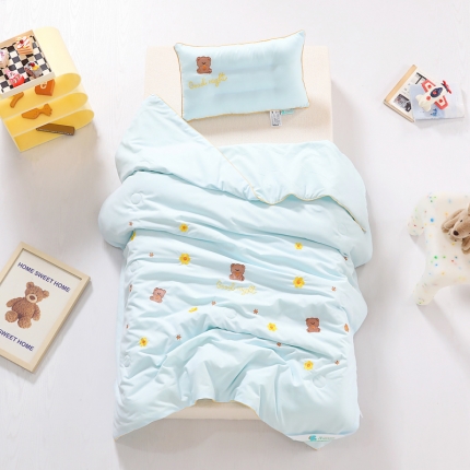 91家纺网 家纺一手货源 找家纺 A类水洗棉磨毛绣花款儿童大豆夏被幼儿园被子夏凉被空调被 花朵小熊-蓝