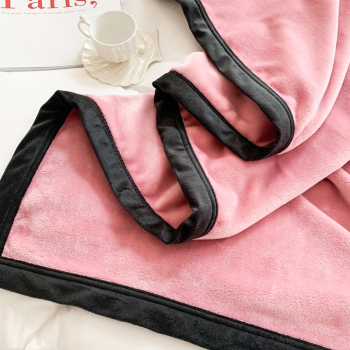 91家纺网 家纺一手货源 找家纺 苏木年华 2023新款加厚法兰绒牛奶绒午睡毯办公室用毯 典雅红