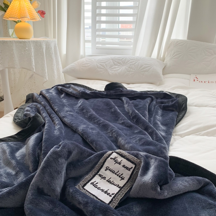 91家纺网 家纺一手货源 找家纺 苏木年华 2023新款加厚法兰绒牛奶绒午睡毯办公室用毯 绅士灰