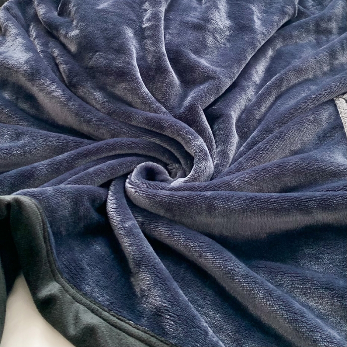 91家纺网 家纺一手货源 找家纺 苏木年华 2023新款加厚法兰绒牛奶绒午睡毯办公室用毯 绅士灰