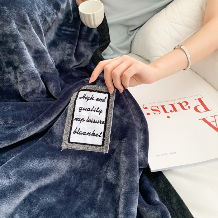 91家纺网 家纺一手货源 找家纺 苏木年华 2023新款加厚法兰绒牛奶绒午睡毯办公室用毯 绅士灰