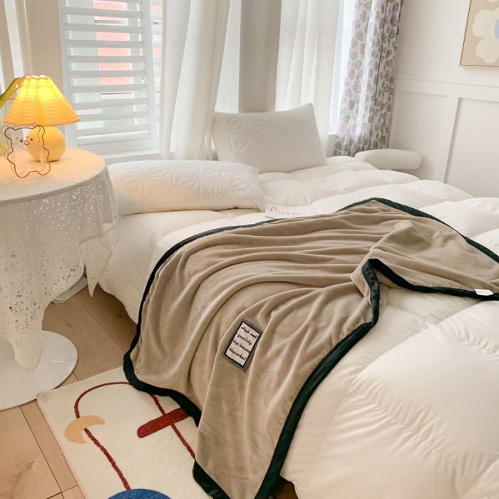 91家纺网 家纺一手货源 找家纺 苏木年华 2023新款加厚法兰绒牛奶绒午睡毯办公室用毯 深邃棕