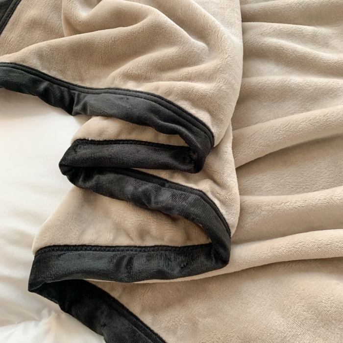91家纺网 家纺一手货源 找家纺 苏木年华 2023新款加厚法兰绒牛奶绒午睡毯办公室用毯 深邃棕