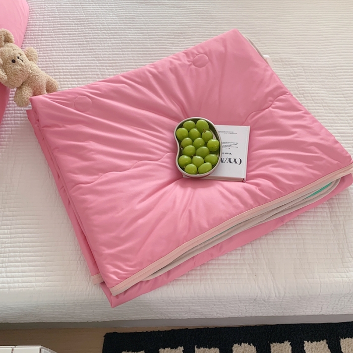 91家纺网 家纺一手货源 找家纺 星期八 2023马卡龙针织棉大豆夏被 豆沙绿