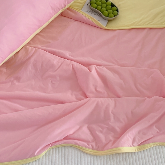 91家纺网 家纺一手货源 找家纺 星期八 2023马卡龙针织棉大豆夏被 粉黄