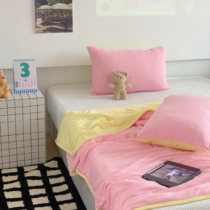 91家纺网 家纺一手货源 找家纺 星期八 2023马卡龙针织棉大豆夏被 粉黄