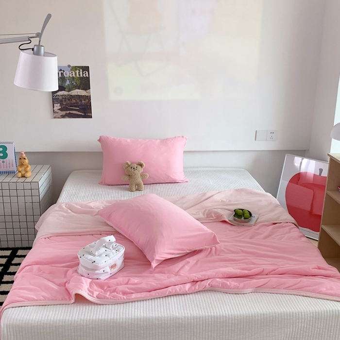 91家纺网 家纺一手货源 找家纺 星期八 2023马卡龙针织棉大豆夏被 深粉浅粉