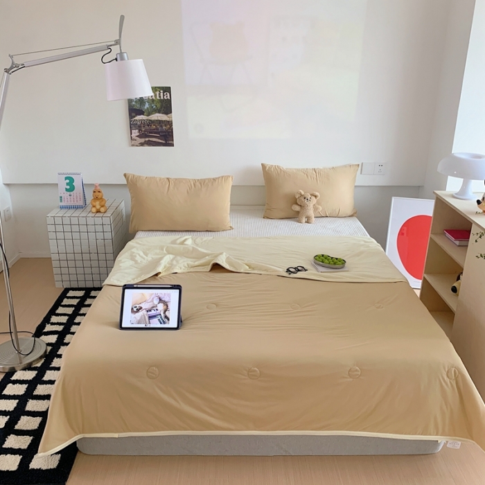 91家纺网 家纺一手货源 找家纺 星期八 2023马卡龙针织棉大豆夏被 深黄浅黄