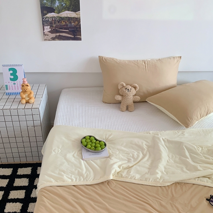 91家纺网 家纺一手货源 找家纺 星期八 2023马卡龙针织棉大豆夏被 深黄浅黄