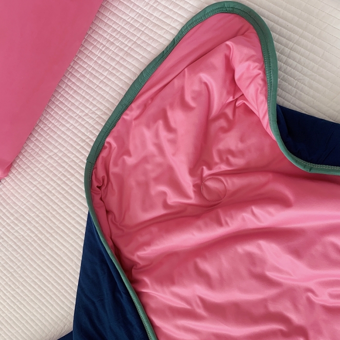 91家纺网 家纺一手货源 找家纺 星期八 2023马卡龙针织棉大豆夏被 桃粉藏蓝