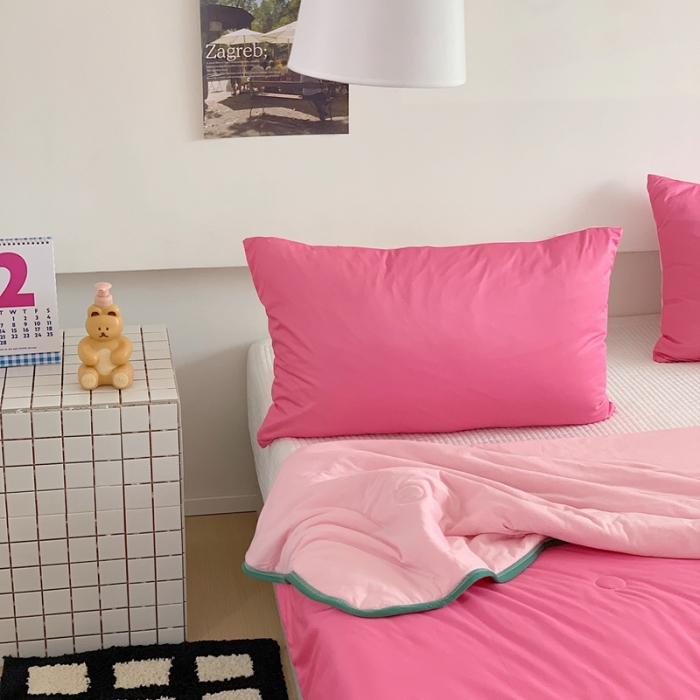 91家纺网 家纺一手货源 找家纺 星期八 2023马卡龙针织棉大豆夏被 桃粉深绿