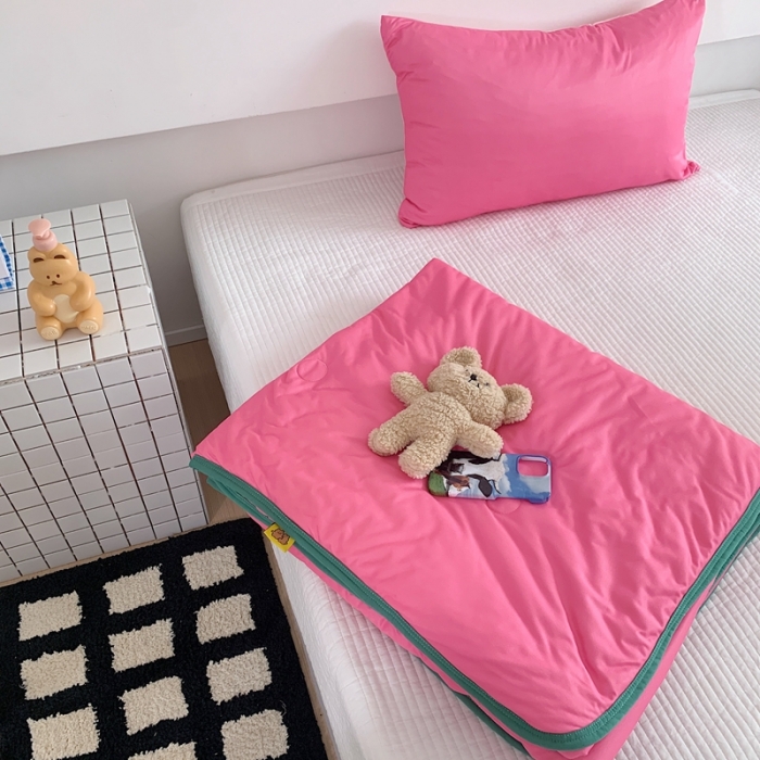 91家纺网 家纺一手货源 找家纺 星期八 2023马卡龙针织棉大豆夏被 桃粉深绿