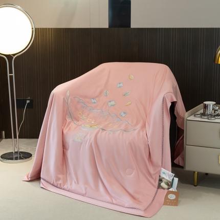 91家纺网 家纺一手货源 找家纺 太阳羽2025新款40s冰蚕科技天丝镂空夏被绣花夏凉被空调被清雅冰-粉