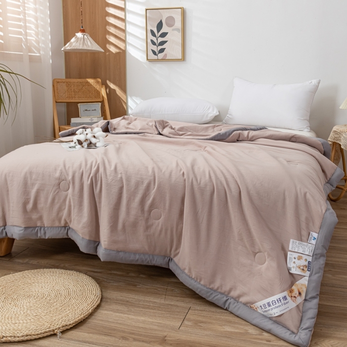 91家纺网 家纺一手货源 找家纺 森林人 2023新款A类无印风水洗棉大豆夏被 卡其