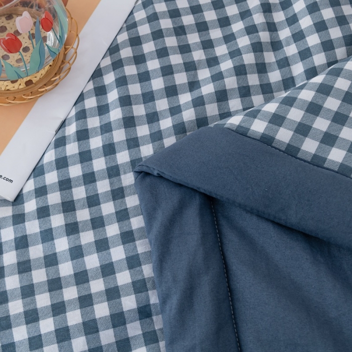 91家纺网 家纺一手货源 找家纺 森林人 2023新款A类无印风水洗棉大豆夏被 浅蓝小格