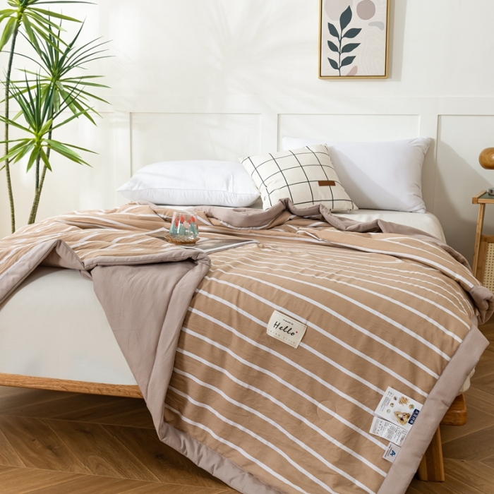 91家纺网 家纺一手货源 找家纺 森林人 2023新款A类无印风水洗棉大豆夏被 条纹咖