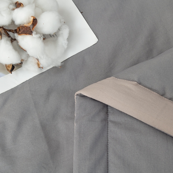 91家纺网 家纺一手货源 找家纺 森林人 2023新款A类无印风水洗棉大豆夏被 绅士灰