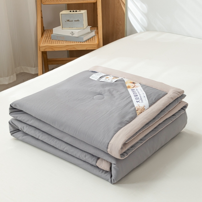 91家纺网 家纺一手货源 找家纺 森林人 2023新款A类无印风水洗棉大豆夏被 绅士灰
